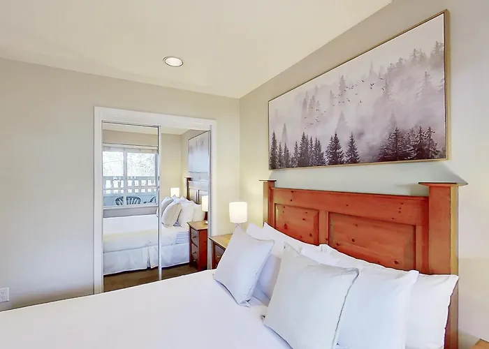 Town Plaza Suites